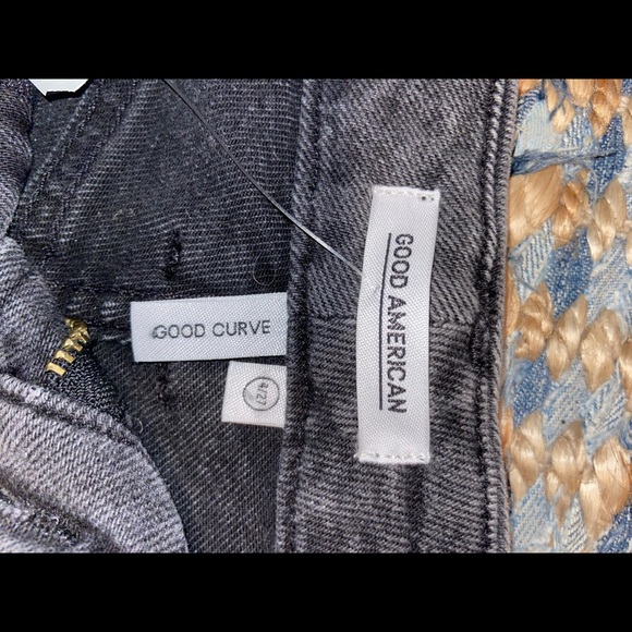 Good American Jeans - Picture 4 of 4